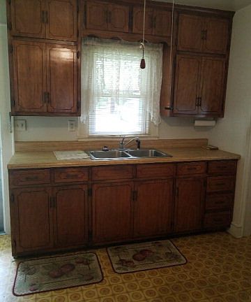 3rd image of 1711 Trenthill Dr