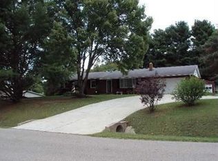 161 Hillandale Dr, Newark, OH 43055
