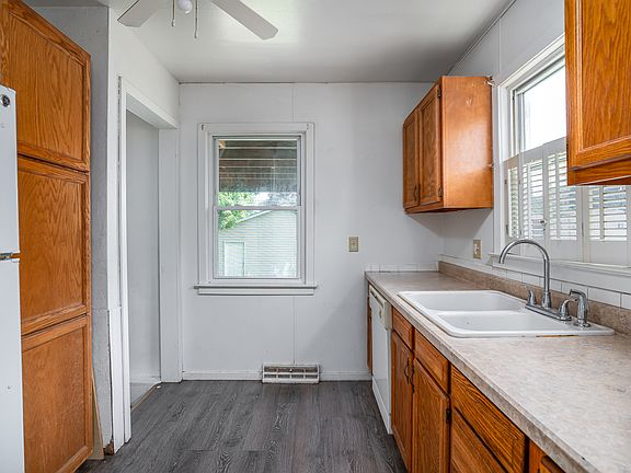 4th image of 1430 18th St