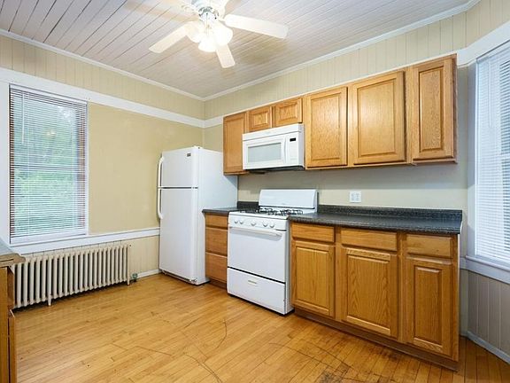 2nd image of 814 W Kalamazoo Ave #1