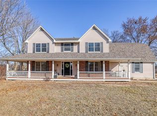 25002 E Twin Pines Dr, Harrisonville, MO 64701