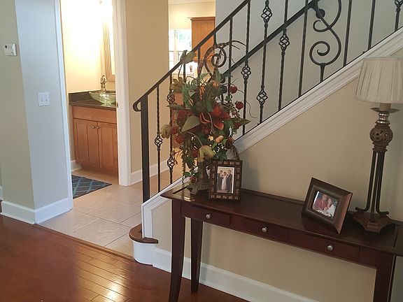 3rd image of 1627 Ferris Ave