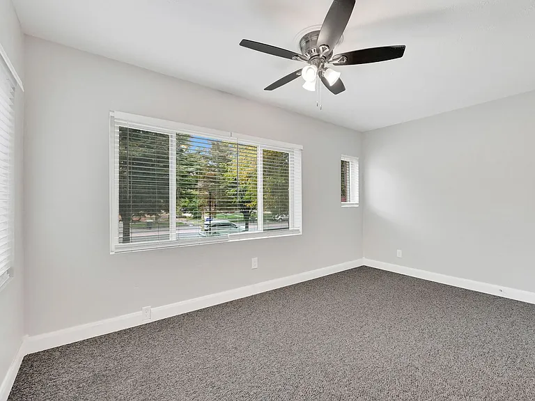 Jefferson Avenue Apartments — Photo 39