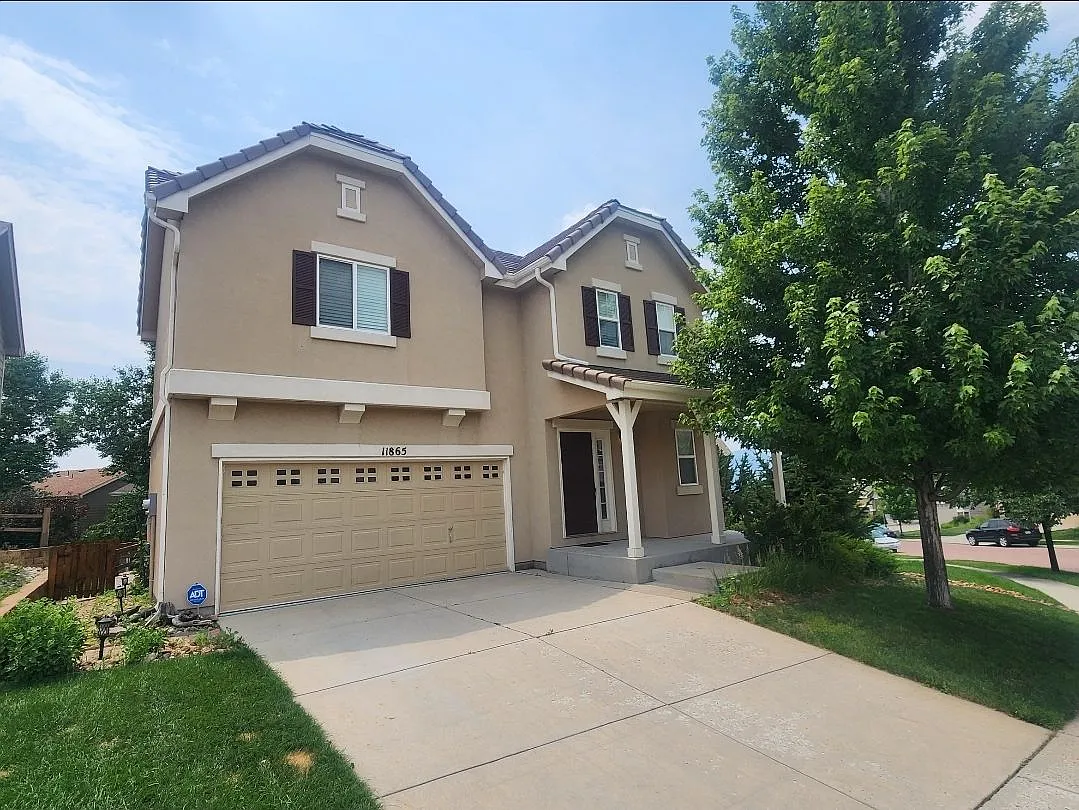 2 bed, 2.5 bath, 1383 sqft, $2,200 — Photo 1
