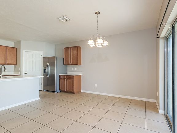 4th image of 4406 SW 15th Ave