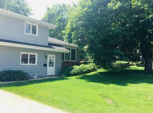 402 Barberry St, La Porte City, IA 50651