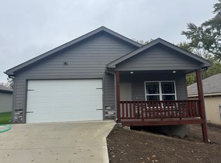 213 W Market St, Warrensburg, MO 64093