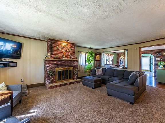 4th image of 4235 Sunnyside Ave