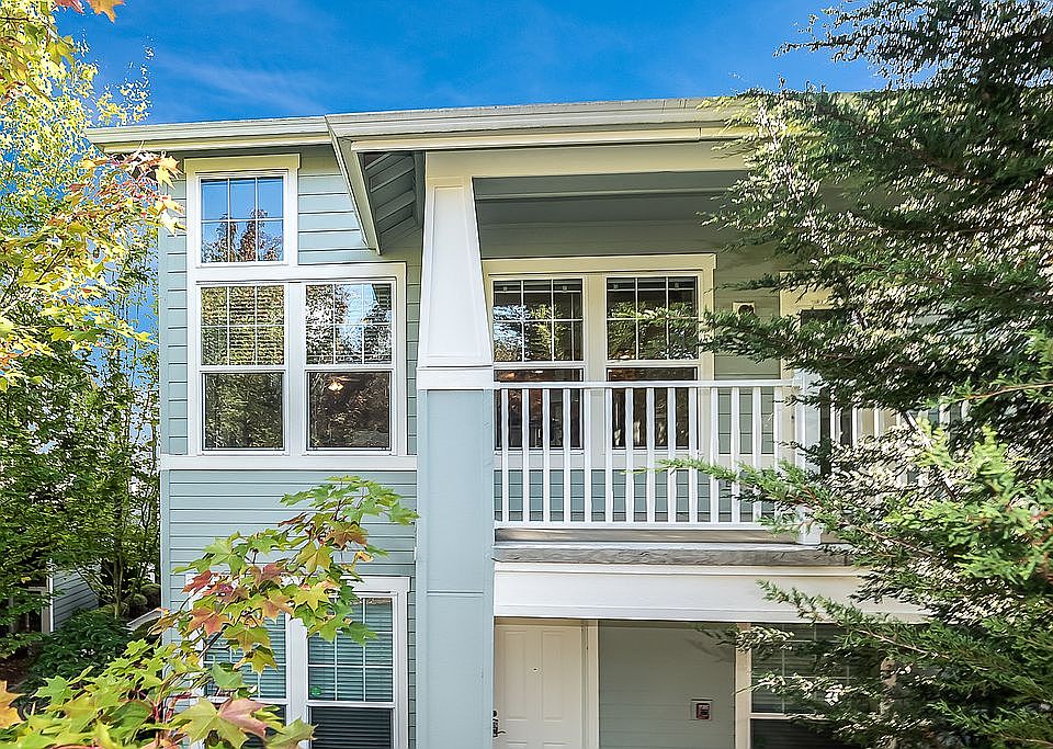 1st image of 22651 NE Alder Crest Dr #201