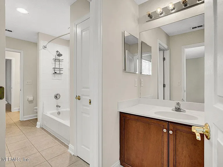 1761 Highland View Dr — Photo 24