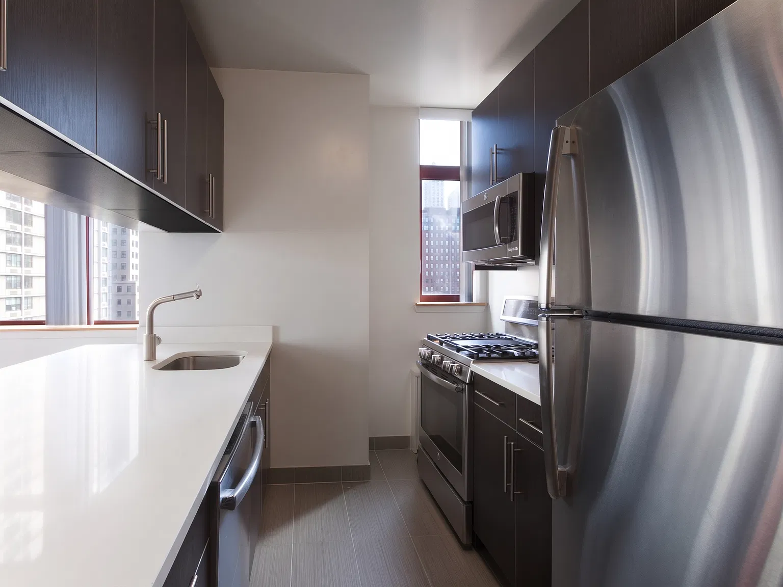 350 Albany Street — Photo 4