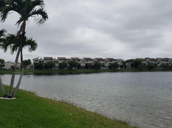 10221 Fontainebleau Blvd APT 203