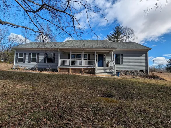 224 Appaloosa Dr, Mills River, NC 28759