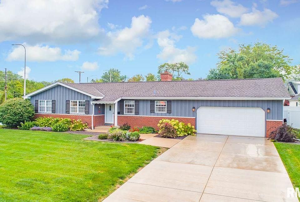1st image of 6032 N Briarwood Ln
