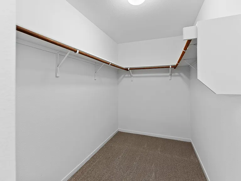 19304 Great Falls Dr — Photo 32