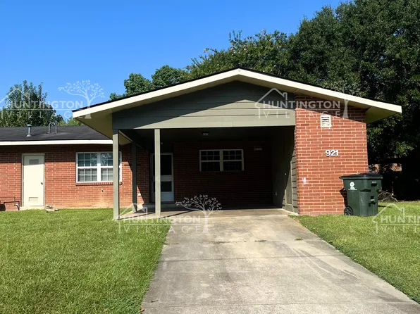 921 McClellan St, Warner Robins, GA 31098