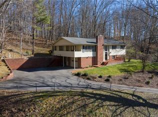 128 Lenwood Dr, Waynesville, NC 28785
