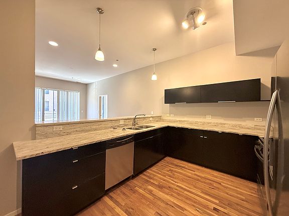 3rd image of 2157 N Damen Ave Unit 203