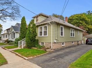 14 Fairview Ave, Peabody, MA 01960