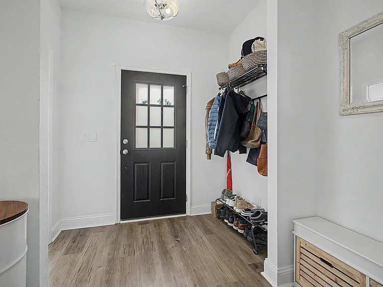 2508 Mount Vernon Ln — Photo 6