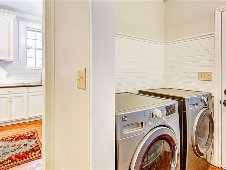922 Felder Ave — Photo 6