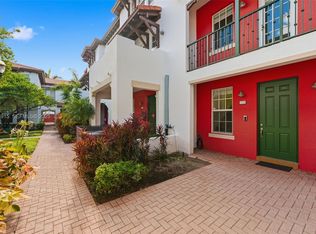 Montclair, Hollywood, FL 33025