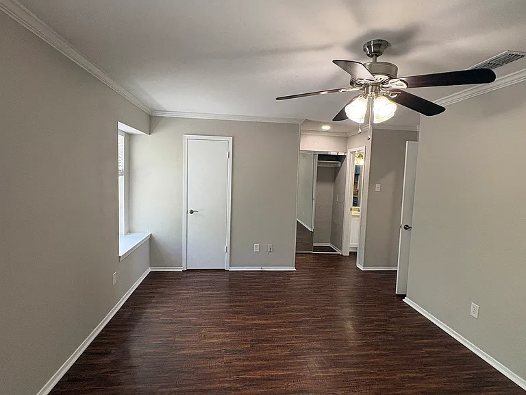 400 W South Town Dr #402 — Photo 49