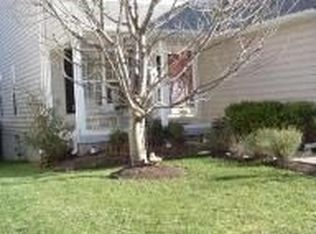 218 Mayfair Dr NE, Leesburg, VA 20176