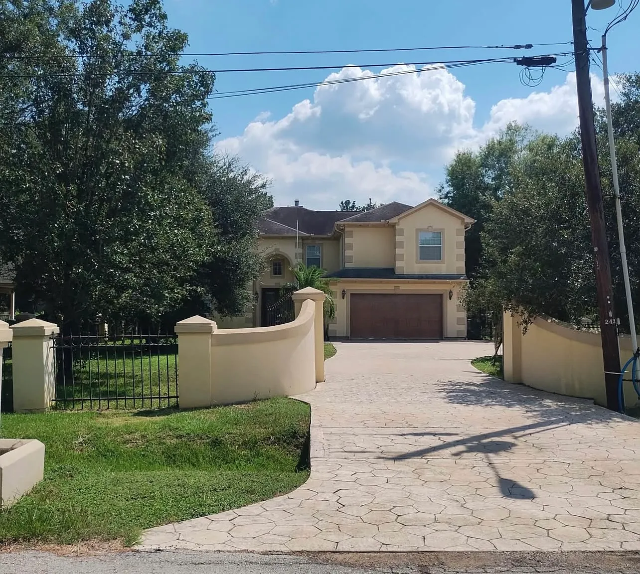 4 bed, 3.5 bath, 3980 sqft, $2,800 — Photo 3