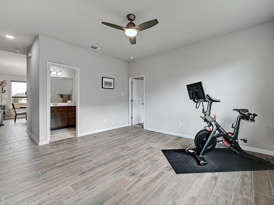 1st image of 101 Fort William St
