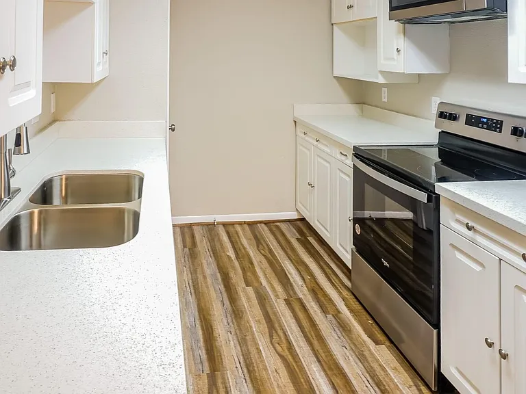 22831 Capitol Landing Ln — Photo 6
