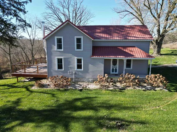 1070 Chimney Rock Rd, Waterville, IA 52170