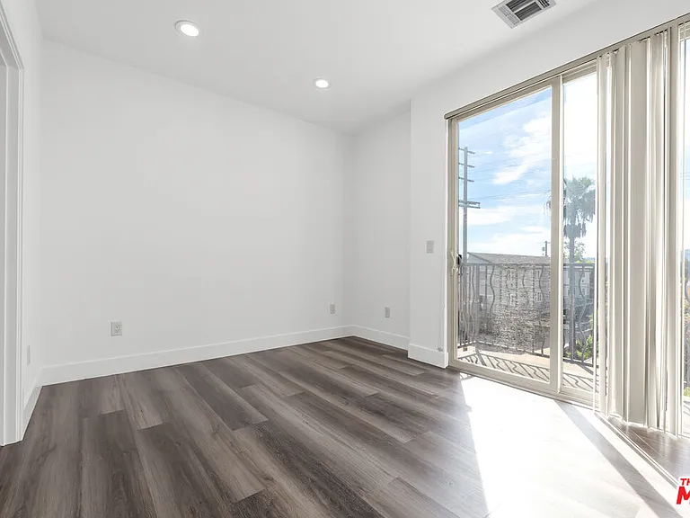 6006 N Klump Ave #1 — Photo 18