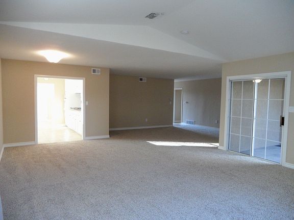 3rd image of 15832 Sharonhill Dr