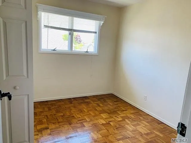 4 Willow Pl — Photo 11