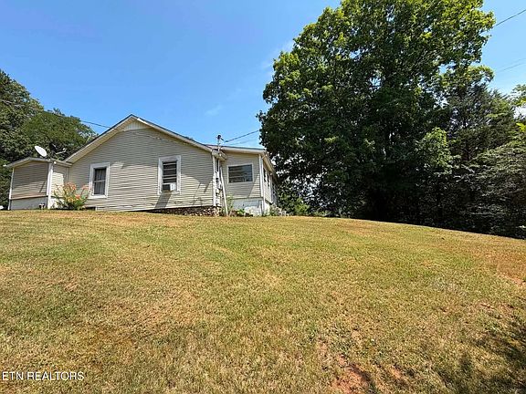 4th image of 1218 Breazeale Rd