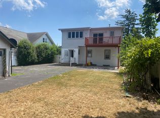 20 Long Beach Rd, Hempstead, NY 11550