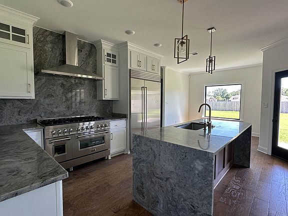 2nd image of 308 Johnsborough Dr Lot 18