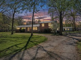105 Inglewood Dr, Tullahoma, TN 37388