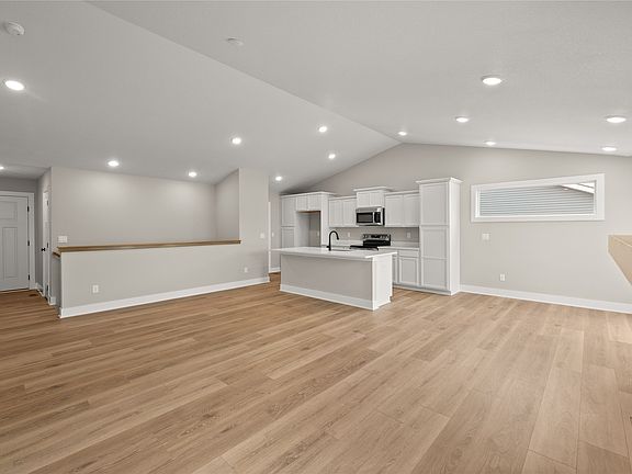 5th image of 1330 Locust St