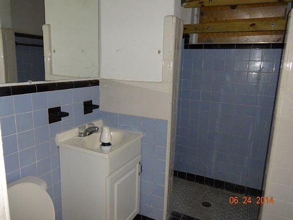 3rd image of 305 & 315 109th St