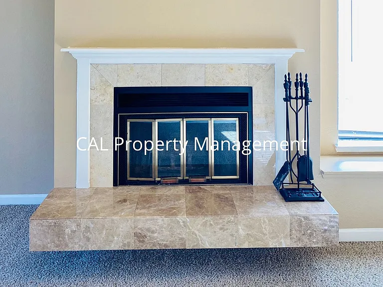 2440 N Main St #F — Photo 4