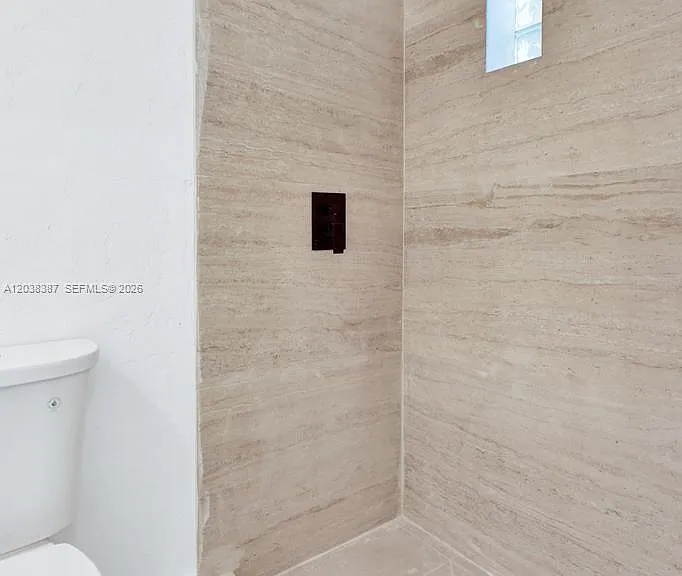 2129 NE 123rd St #0 — Photo 14