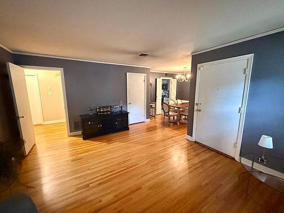 3rd image of 4623 Leatherwood Ave