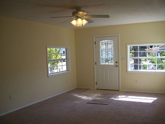 4th image of 3985 45th Ave N