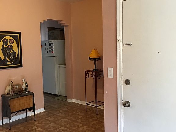 3rd image of 955 Bay Dr #4