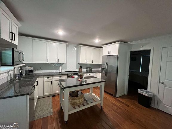 4th image of 9010 B 1 Prestige Ln #1