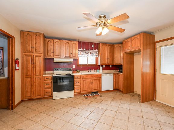 5th image of 3462 S Bailey Rd