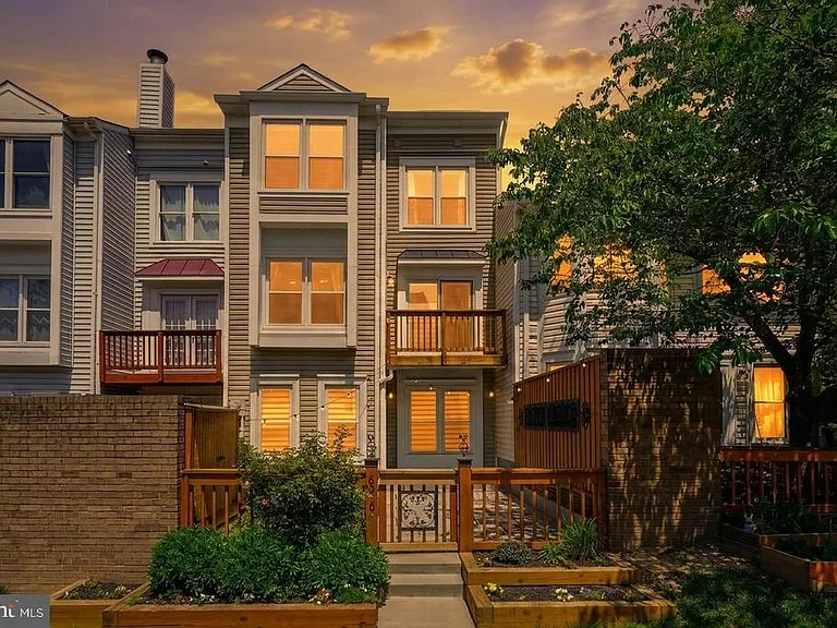 6010 Sunset Ridge Ct — Photo 1