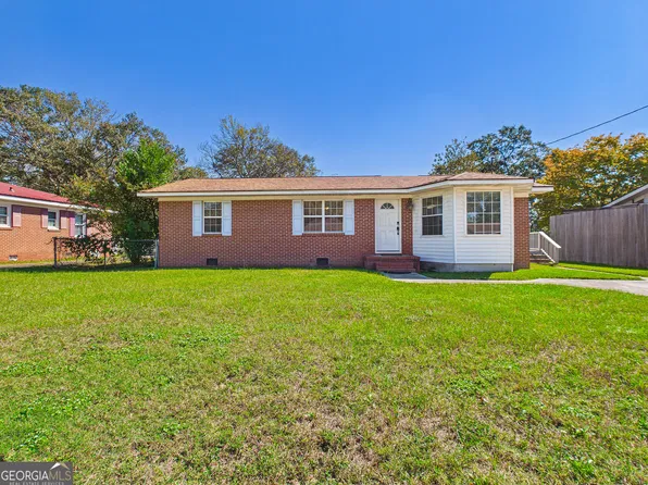 109 McVay Dr, Cochran, GA 31014